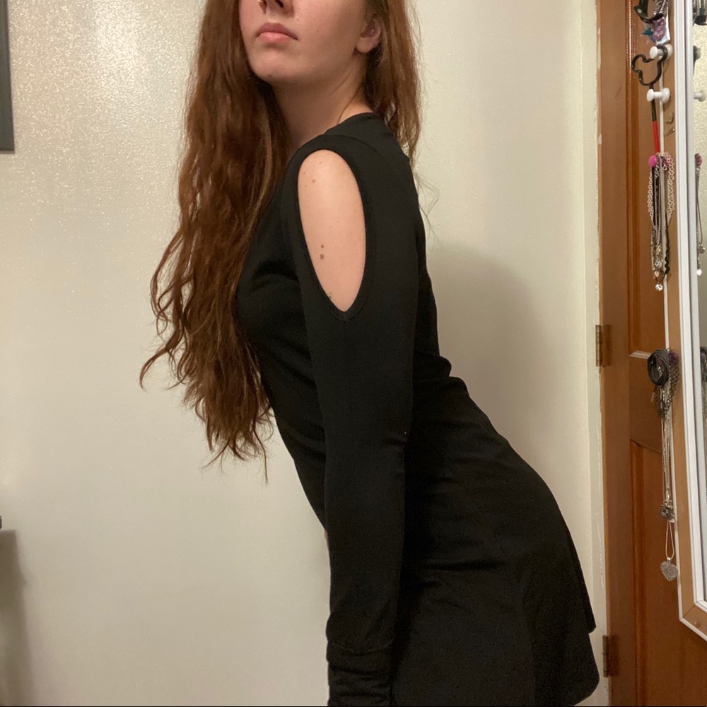 Cold shoulder black long sleeve dress